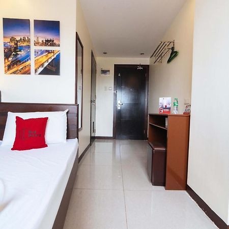 Reddoorz Near Victoria Mall Davao Екстер'єр фото