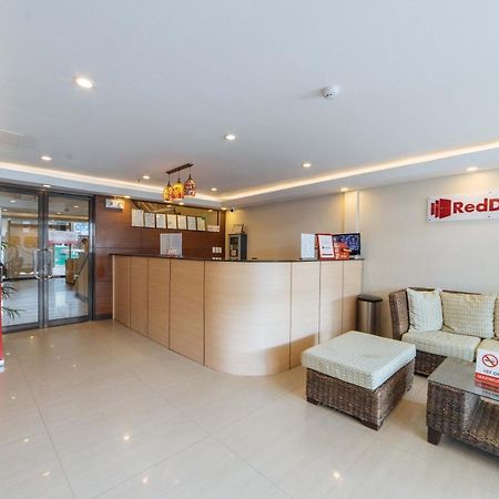 Reddoorz Near Victoria Mall Davao Екстер'єр фото