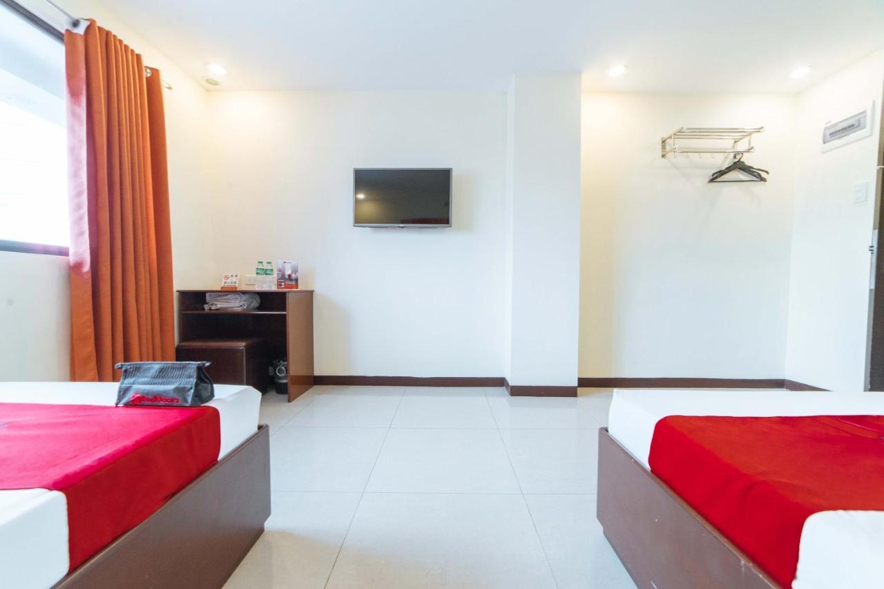 Reddoorz Near Victoria Mall Davao Екстер'єр фото