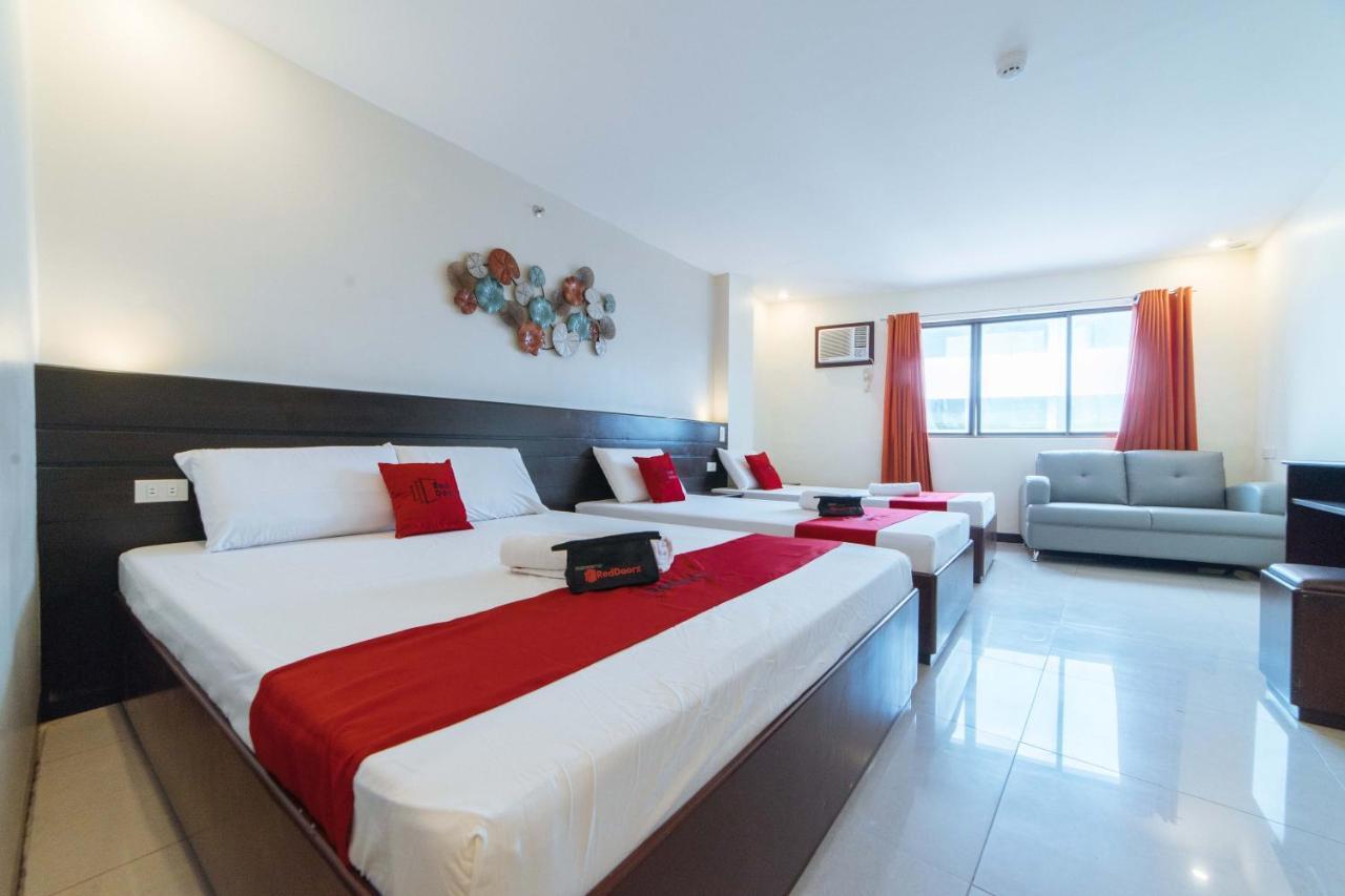 Reddoorz Near Victoria Mall Davao Екстер'єр фото