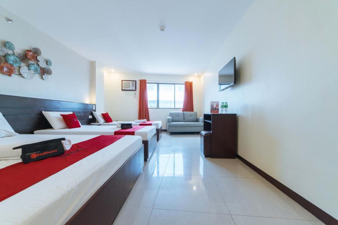 Reddoorz Near Victoria Mall Davao Екстер'єр фото