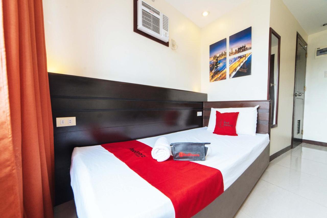 Reddoorz Near Victoria Mall Davao Екстер'єр фото