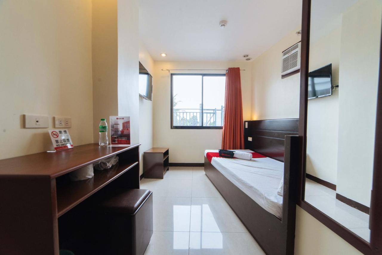 Reddoorz Near Victoria Mall Davao Екстер'єр фото