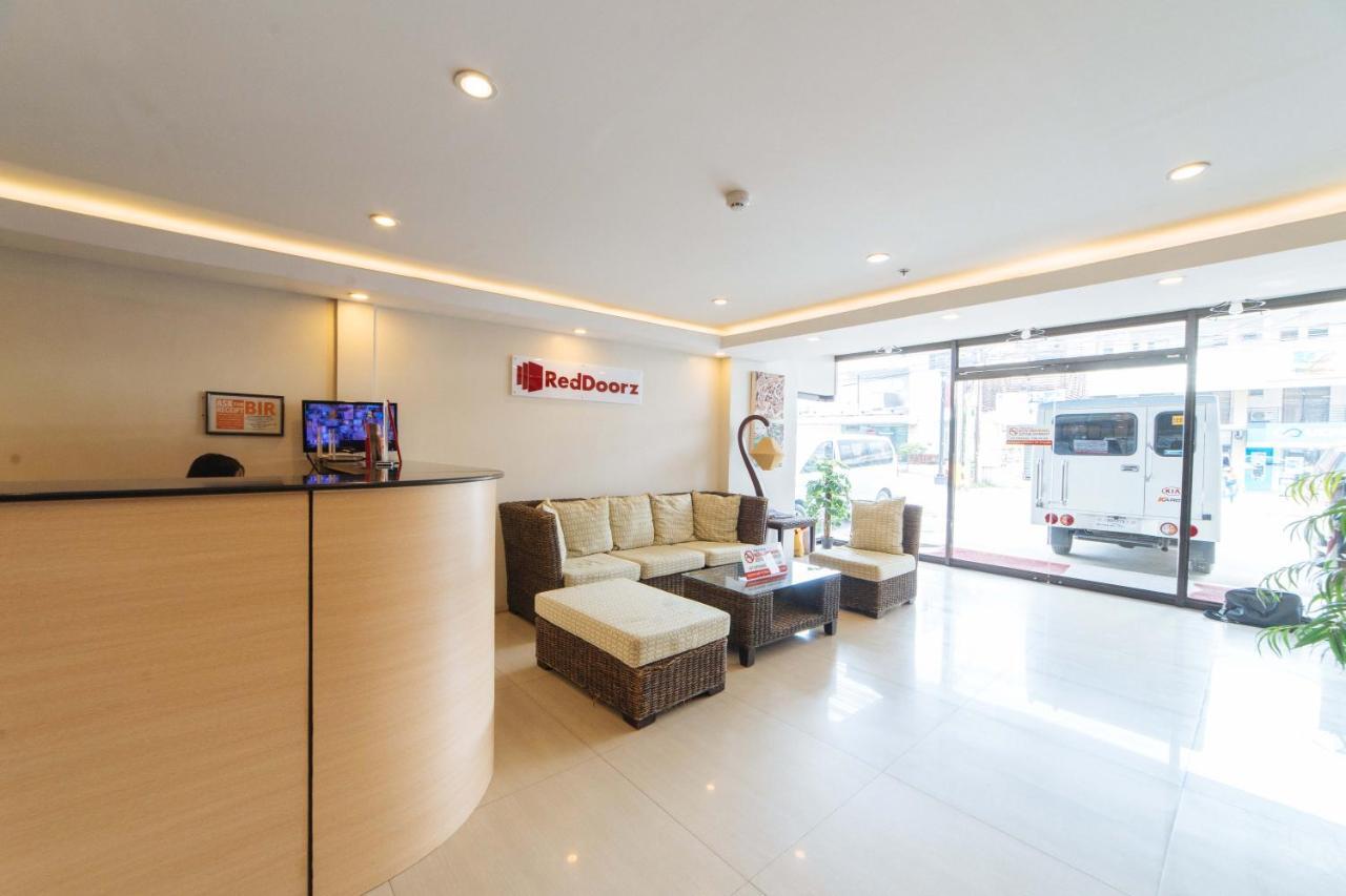 Reddoorz Near Victoria Mall Davao Екстер'єр фото