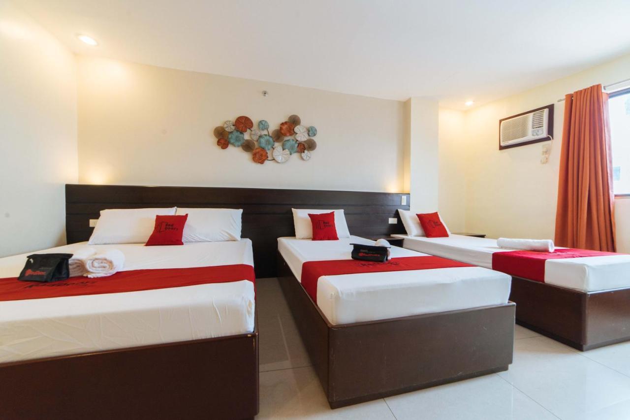 Reddoorz Near Victoria Mall Davao Екстер'єр фото